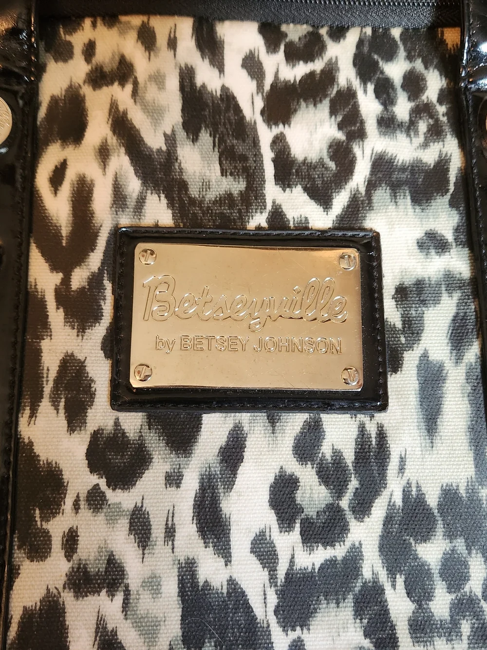 Betsey Johnson Black White Leopard Print Laptop Bag 13x15